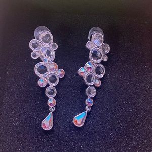 Cadenza spellbound pierced earrings with Swarovski crystals
